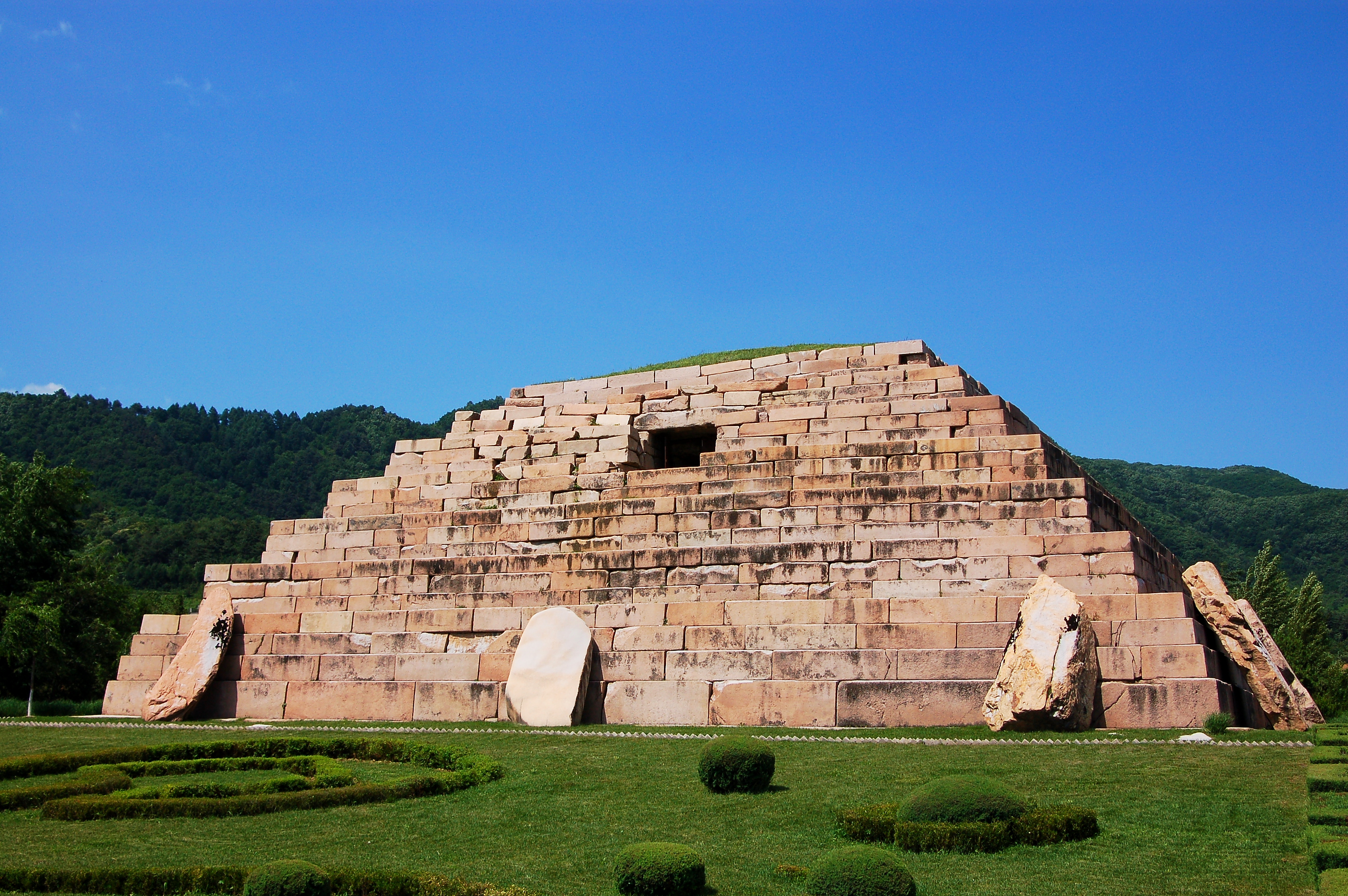 장군총